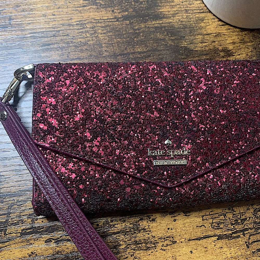 KATE SPADE RED SPARKLE WRISTLET WALLET WOMEN TRIFOLD ENVELOPE LEATHER GLITTER